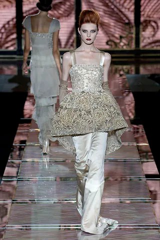 valentino-fall-2006-couture (28).jpg