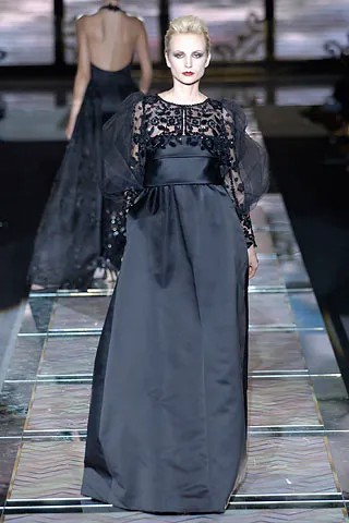 valentino-fall-2006-couture (42).jpg